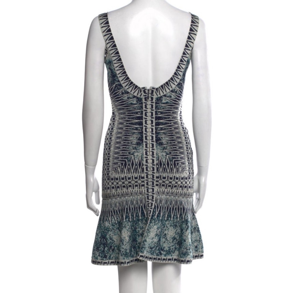 Herve Leger fit n flare navy blue print dress size small - Picture 2 of 2